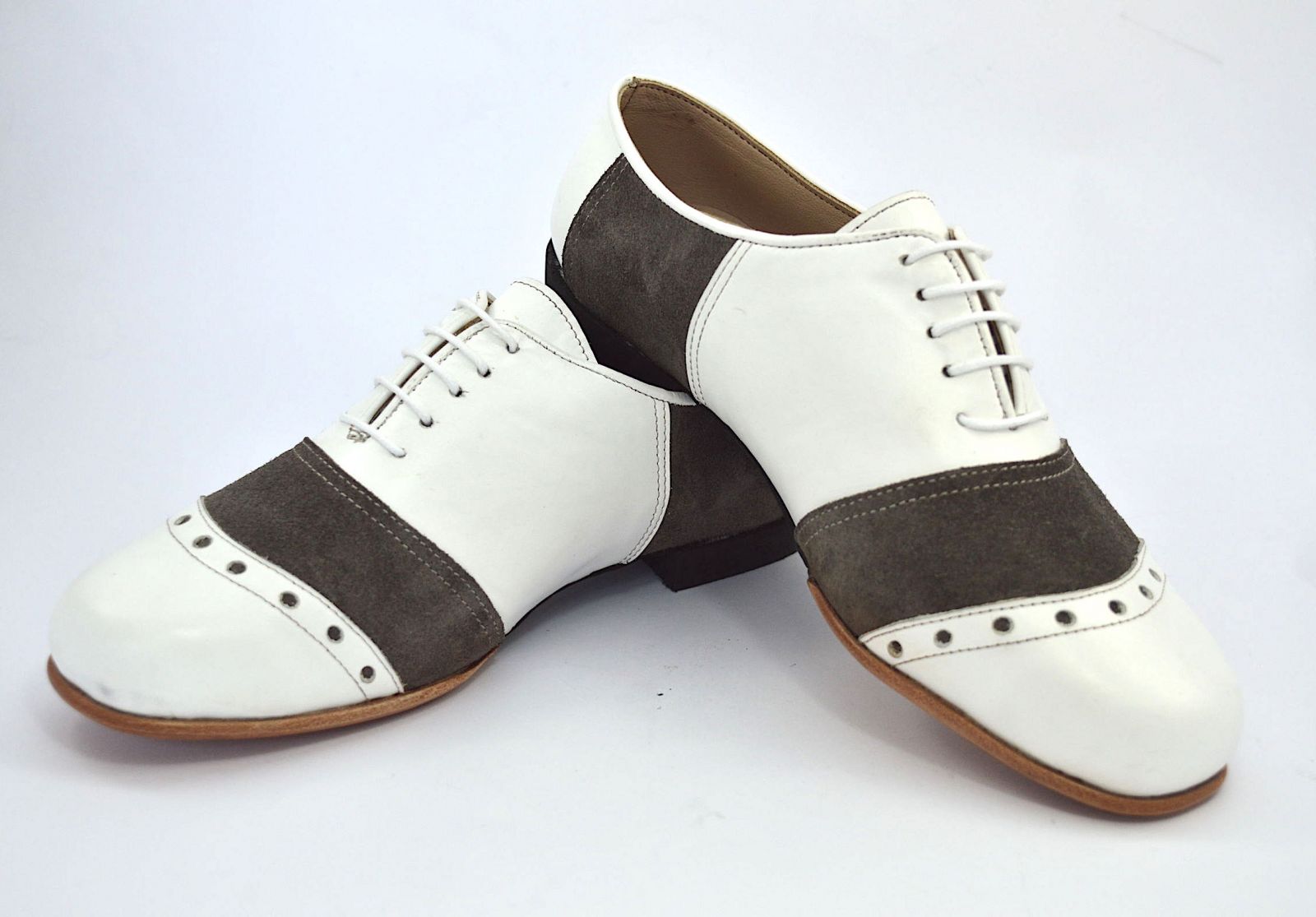 Ανδρικό παπούτσι τάνγκο από λευκό δέρμα και μπεζ σουέτ δέρμα