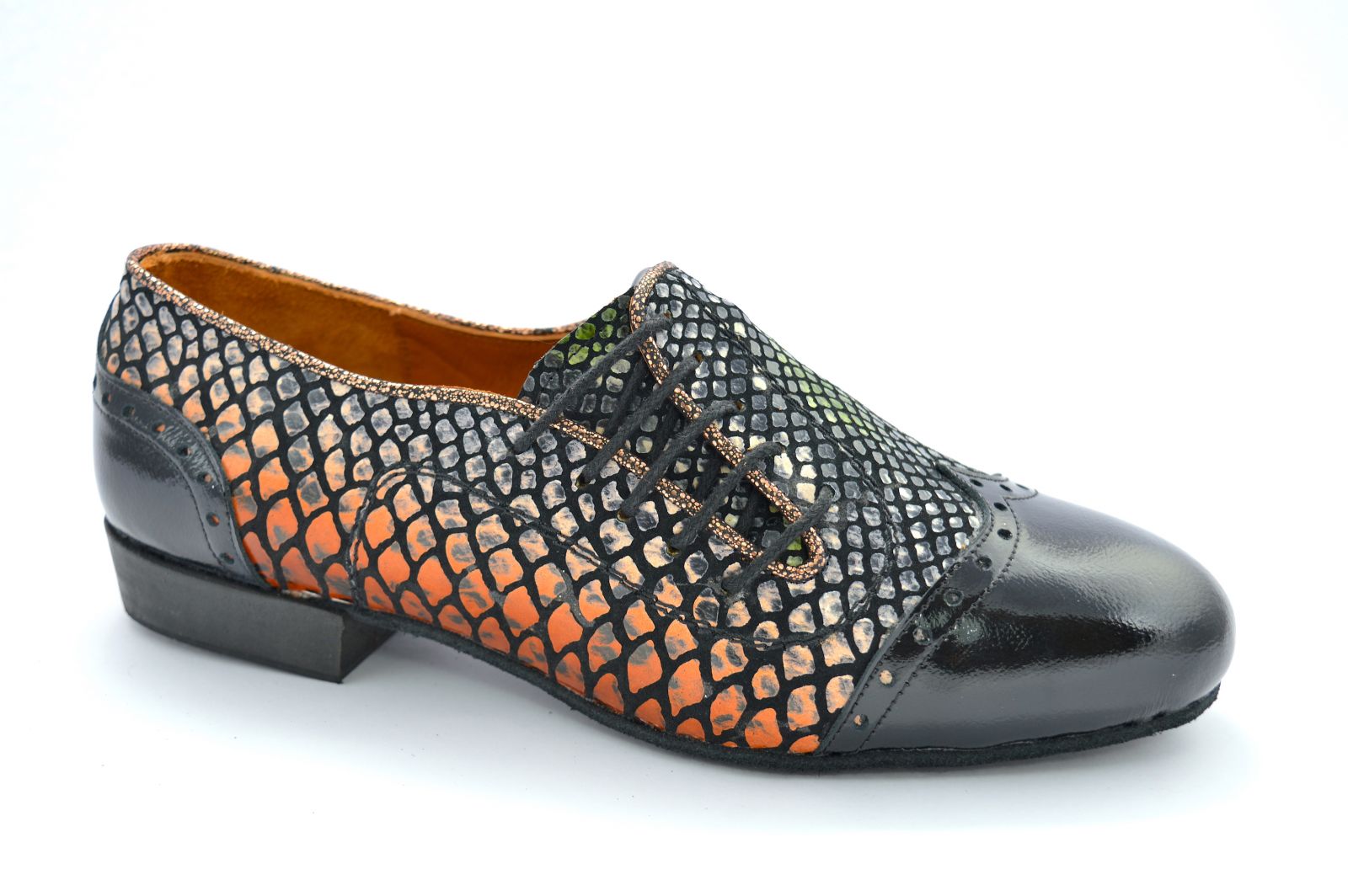 Ανδρικό παπούτσι χορού αργεντίνικου τάνγκο από πολύχρωμο δέρμα φίδι και μαύρο λουστρίνι