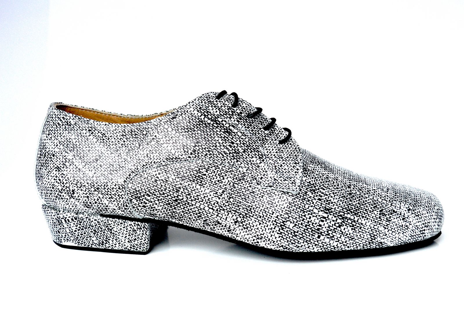 Ανδρικό παπούτσι τάνγκο από συνδυασμό μαύρο και ασπρόμαυρο δέρμα