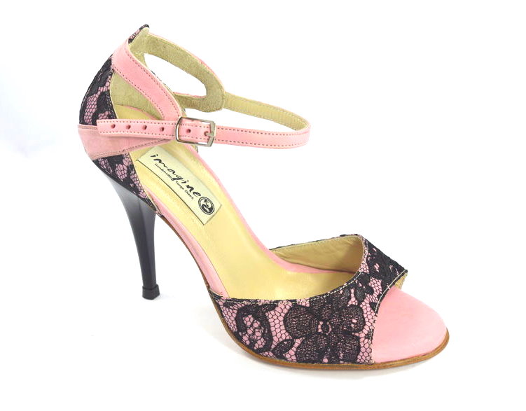Γυναικείο παπούτσι tango από ροζ δαντέλα