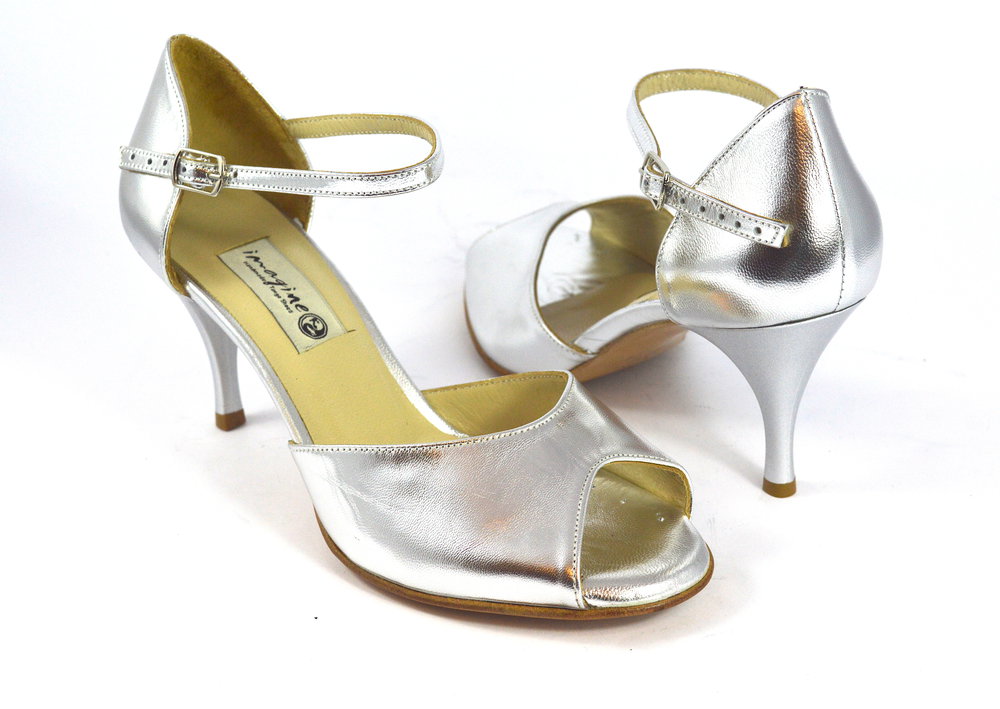 Women's Tango Shoe, peep toe style, with silver soft leather