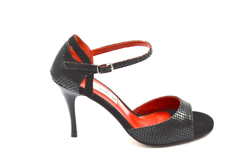 Γυναικείο παπούτσι tango open toe από μαύρο δέρμα φίδι