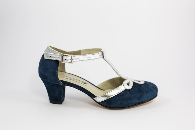 Women's Tango Shoe, closed toe style, with blue suede and silver soft leather