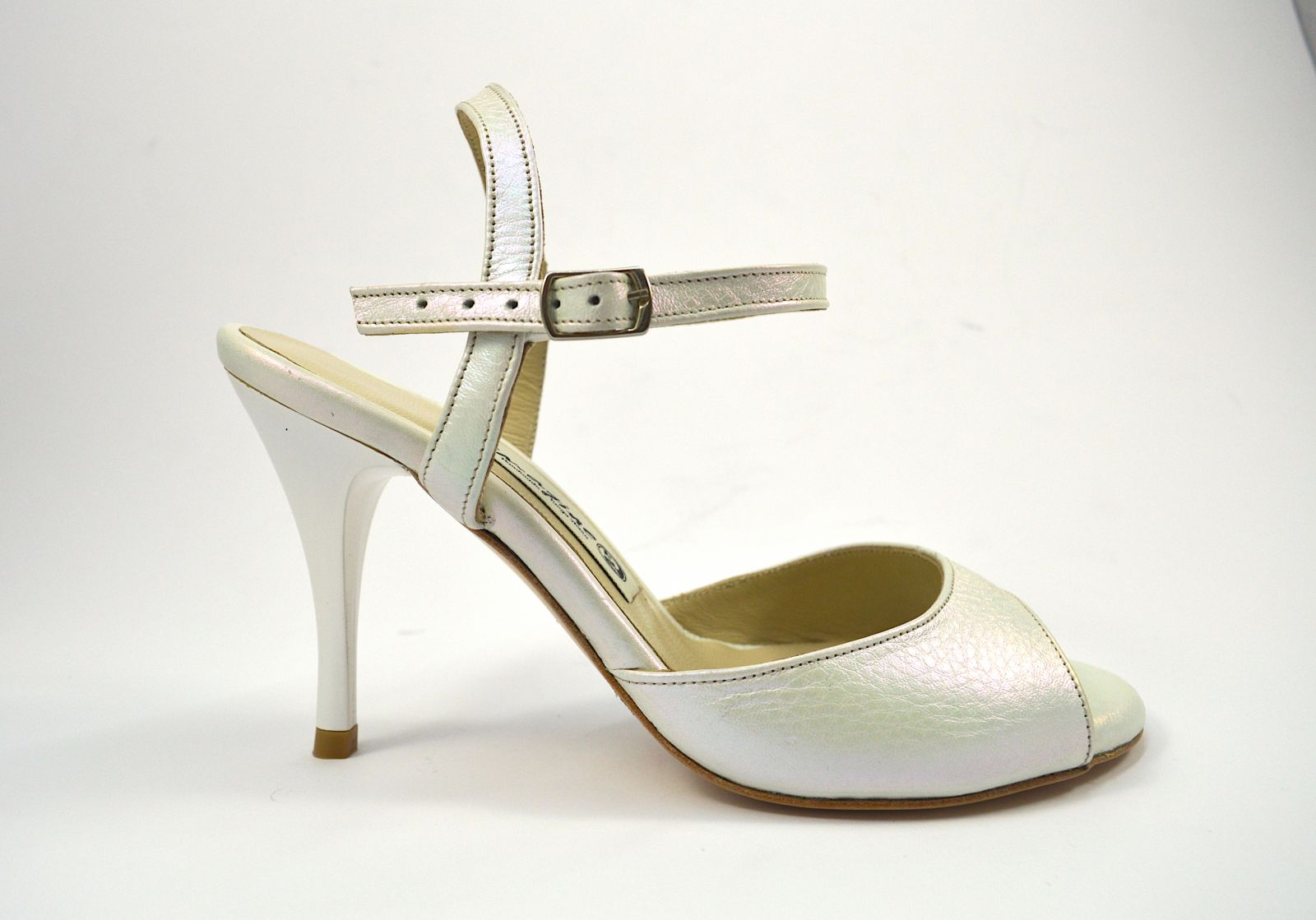 Women's tango shoe, slingback, in soft white pearlised leather