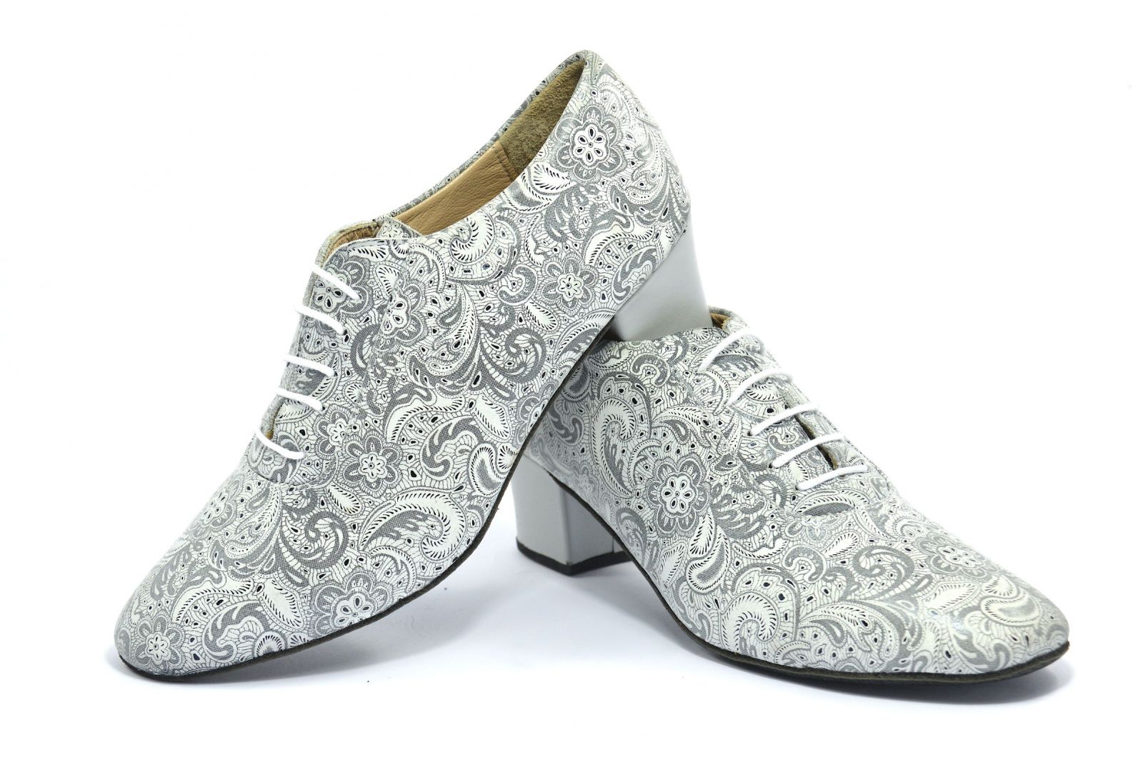 Women's Argentine Tango Shoe, oxford style, by soft grey leather and grey prints.