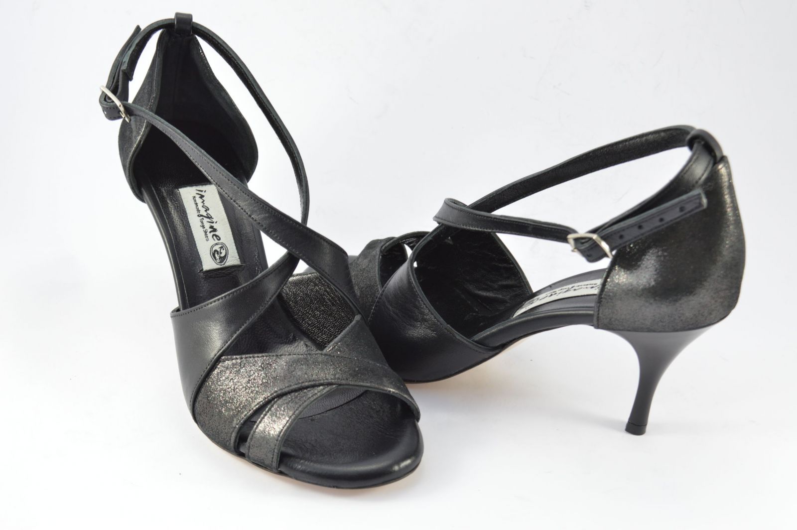 Γυναικείο παπούτσι tango, peep toe, από μαύρο δέρμα και μαύρο δέρμα πέρλα.