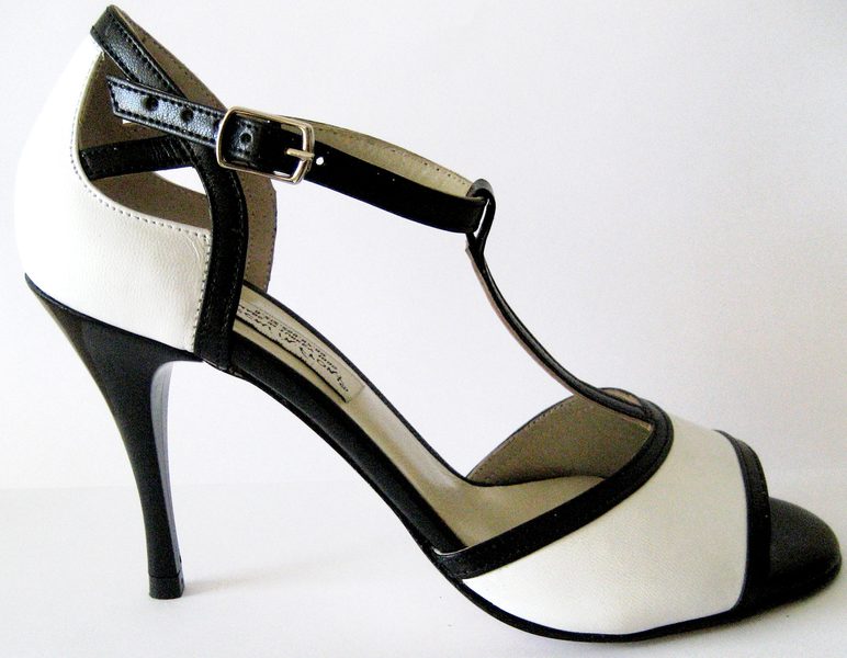 Γυναικείο παπούτσι τάνγκο open toe από μαύρο και άσπρο δέρμα