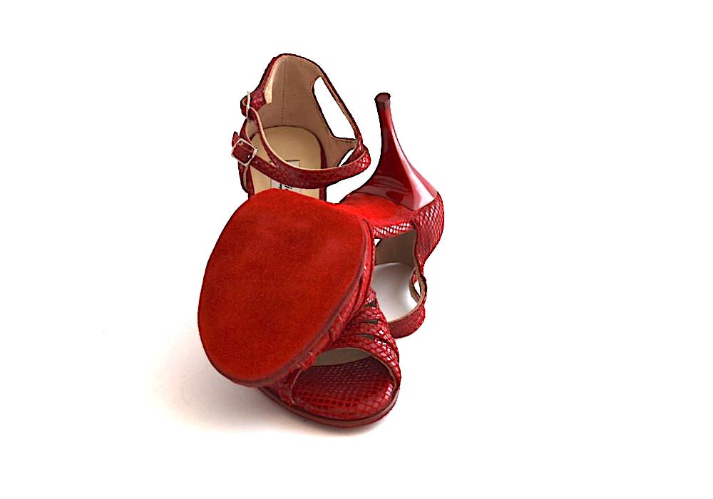 Γυναικείο παπούτσι tango peep toe από εντυπωσιακό κόκκινο φίδι δέρμα με κόκκινη σουέντ σόλα και διπλό λουράκι