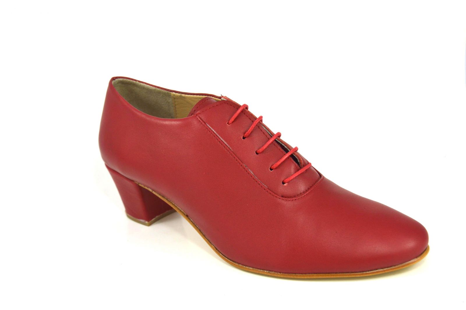 Γυναικείο παπούτσι tango κλειστού τύπου από πολύ μαλακό κόκκινο δέρμα